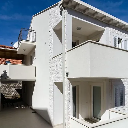 Ivan Apartment